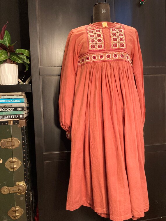 Hand embroidered Indian vintage dress - image 3