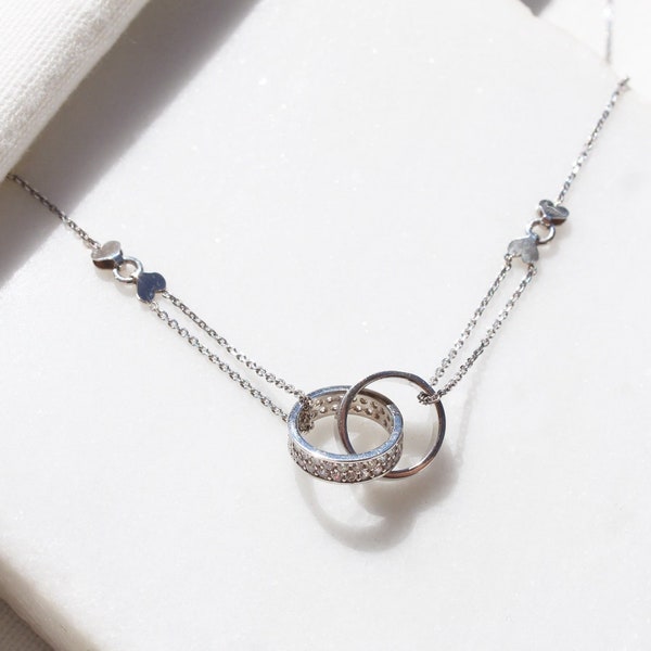 Collier double anneau en argent sterling, collier d’anneau d’éternité infini, collier de cercles imbriqués connectés, cadeau d’anniversaire pour elle