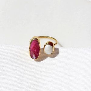 Raw Ruby and Baroque Pearl Adjustable Ring, 14K Gold Plated Genuine Ruby Hammered Silver Ring, July Birthstone, Natural Pink Gemstone Ring image 5