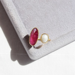 Raw Ruby and Baroque Pearl Adjustable Ring, 14K Gold Plated Genuine Ruby Hammered Silver Ring, July Birthstone, Natural Pink Gemstone Ring image 3