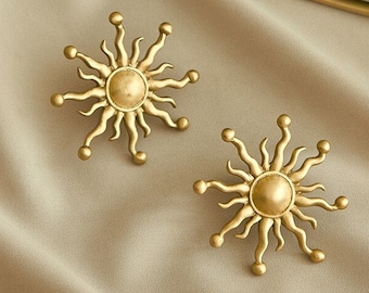 Golden Sun Door Handles/ Sunny Cabinet Pulls/sun ray drawer pulls/brass furniture hardware/gold sunshine door knob/furniture upcycling