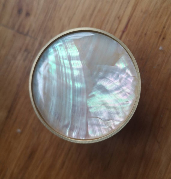 Round Iridescent Abalone Shell Drawer pull/Pearl Cabinet pull/mother of pearl door handle/light abalone knob/shell furniture hardware