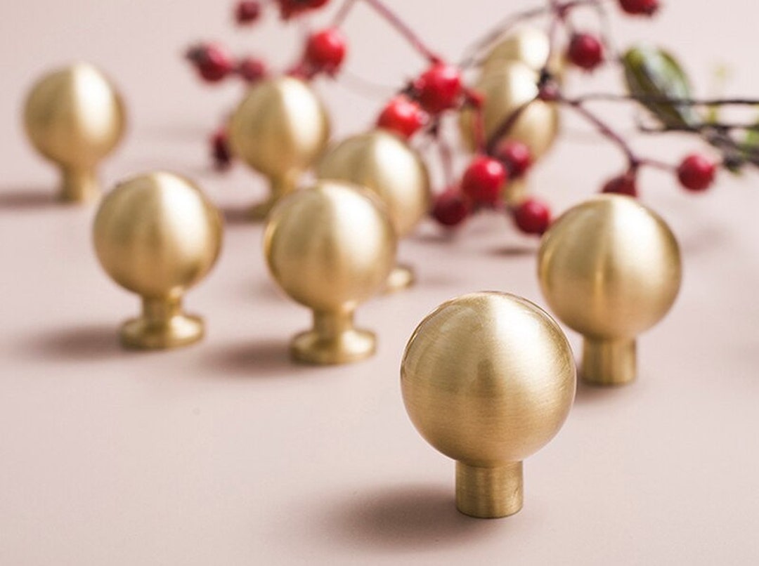 Two Classic Styles of Solid Brass Knobs/gold Pull/metal Door