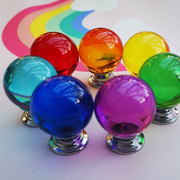 Amusants boutons de tiroir en forme de boule de verre dans un arc-en-ciel de couleurs/poignée d'armoire en verre colorée/quincaillerie de meubles lumineuses/poignées de chambre de bébé/décoration de chambre d'enfants