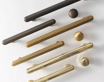 Gold or bronze brass ridged bar handle/Indented pattern bar handle/metal cabinet handle/home improvement hardware/Bronze kitchen hardware