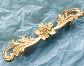 Gold baroque flower style solid brass cabinet pull/Antique French style drawer handle/brass furniture hardware/Gold Rocco style door handle