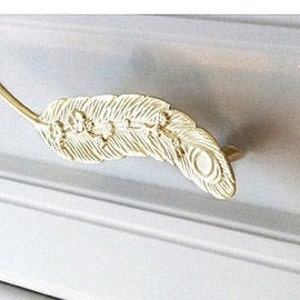 Gold peacock feather Cabinet Pull/peacock feather Door Handle/feather and flower drawer handle/gold furniture hardware/kitchen hardware