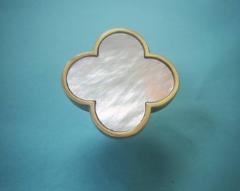 Mother of pearl clover shaped drawer pull/Brass and Pearl clover cabinet handle/Iridescent shell door knob/Clover shaped pearl door handle