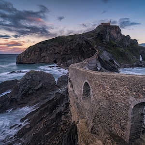 1,000 Piece Jigsaw Puzzle For Adults : san juan de gaztelugatxe Pz 058