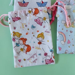 Sac en tissu personnalisable. Enregistrez tout. Panier repas. Enregistrer le masque. Couverture polyvalente pour enfants. Cadeau personnalisé garçon et fille