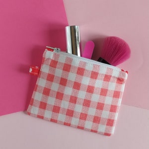 Monedero vichy rosa de tela con cierre de cremallera. Monedero estampado cuadros. Bolsa con cremallera. Regalo mujer. Dinero efectivo.