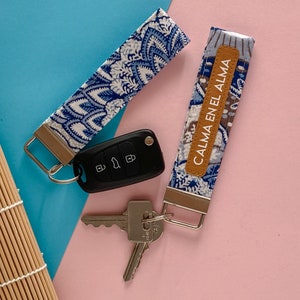 Floral lanyard for keys. Personalized fabric keyring with ring. Personalized gift. Key bracelet. Bloomcore Keyfob wristlet.