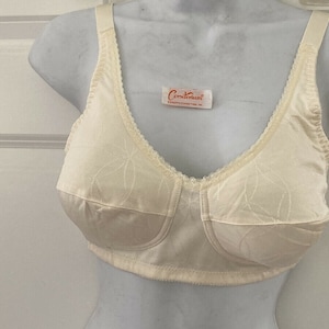 drag dressers 34C, 42B cotton lined Pocket Bra Men or women Holds Silicone Breast Forms  Ivory Great Fitting Bra