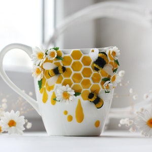Honeycomb mug, bee mug, honey bee mug, end of year teacher gift, 70th birthday gift, mugs handmade, bee lover gift, milk mug
