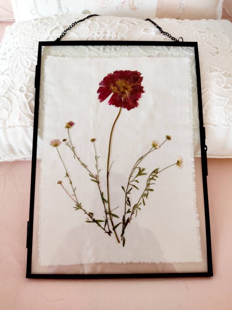 Cadre Noir Mat Fleurs Séchées