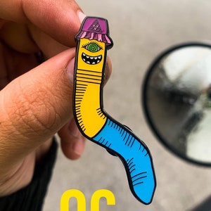 Gummiwurm Pin