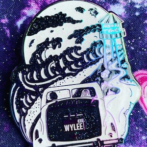 Diamonds & Pearls Moon Tower pin (Dirty Heads)