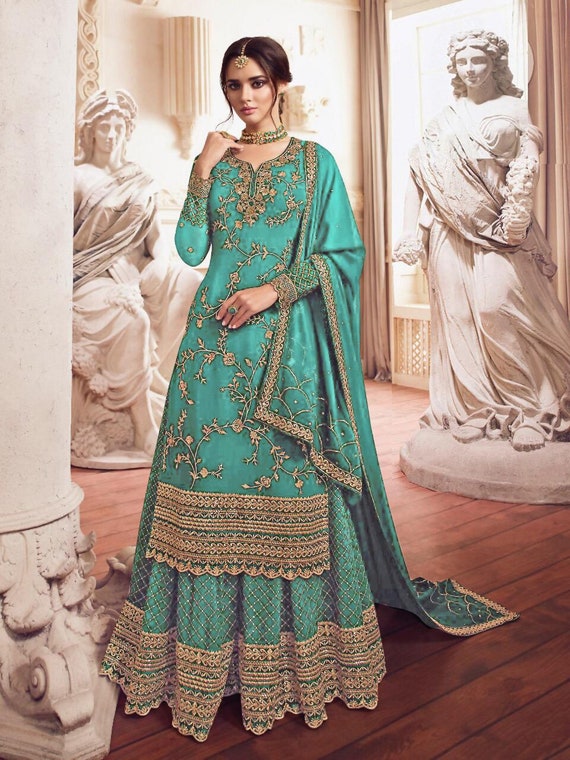 Party Wear Dresses Pakistani | Pakistani party wear ideas 2021 | Punjabi  suits | Silk suit designs - YouTube