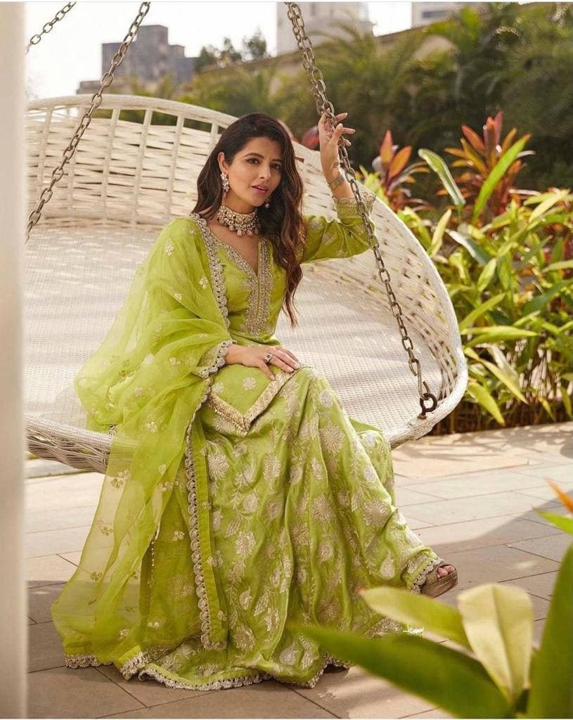 Christmas Indian Ethnic Pakistani Designer Salwar Kameez Dress Anarkali Wedding Christmas Indian Ethnic Pakistani Designer Salwar Kameez Dress Anarkali Wedding
