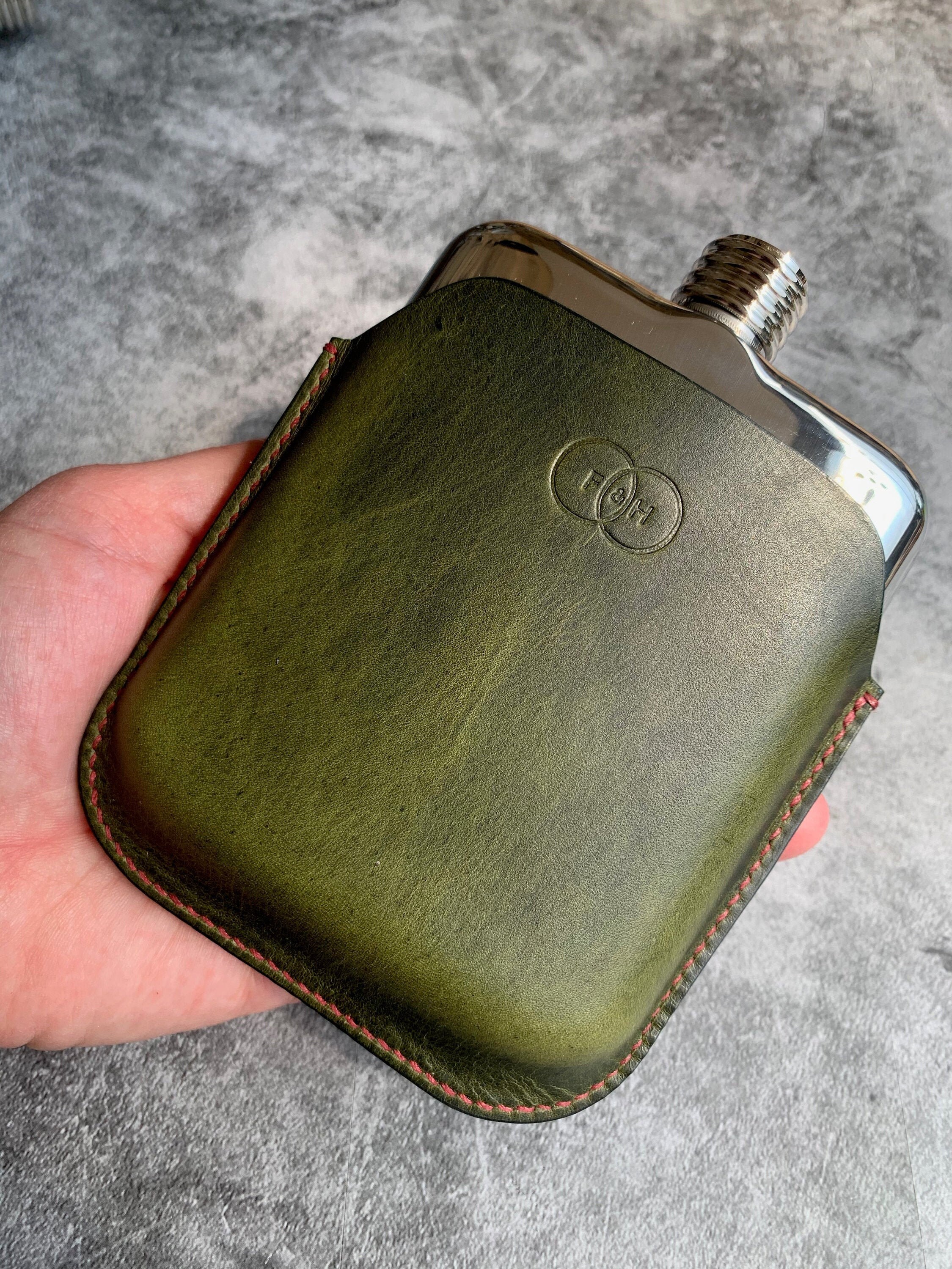 Hipflask En cuir Personnalisé,