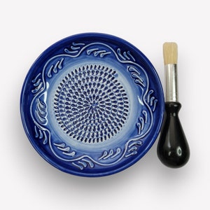 Ceramic grater handmade garlic grater Gourmet Rubi grater plate with brush free ginger grater motif Nordic Style