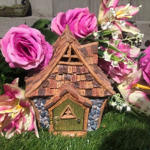 Maison de campagne féerique, maison de jardin de fée, cadeau de fée, fée du jardin, jardins de fées, maison de gnome, ornement de jardin, cottage de fée