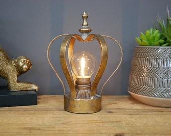 Lampe de table couronne dorée rustique, cadeaux pour la maison, couronne dorée, décoration de la maison, petite lampe de table, cadeau couronne, éclairage de table, couronne