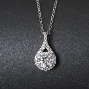 Elegant & Brilliant  Halo Moissanite Pendant Moissanite Necklace 1ct D Color, Sterling Silver And Platinum Group Metal Plating