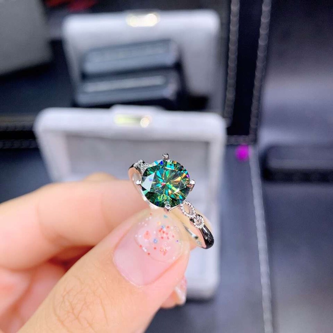 Pierre Moissanite Vert Bleue 7.82 Ct VVS1 - Superbe Qualité, Taille Très Bonne, Sans Inclusion Visible