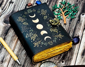 Gepersonaliseerd leren dagboek voor mannen en vrouwen 200 pagina's antiek handgemaakt Decley Edge-papier, grimoire/reis-/schetsboek voor kunstenaar.