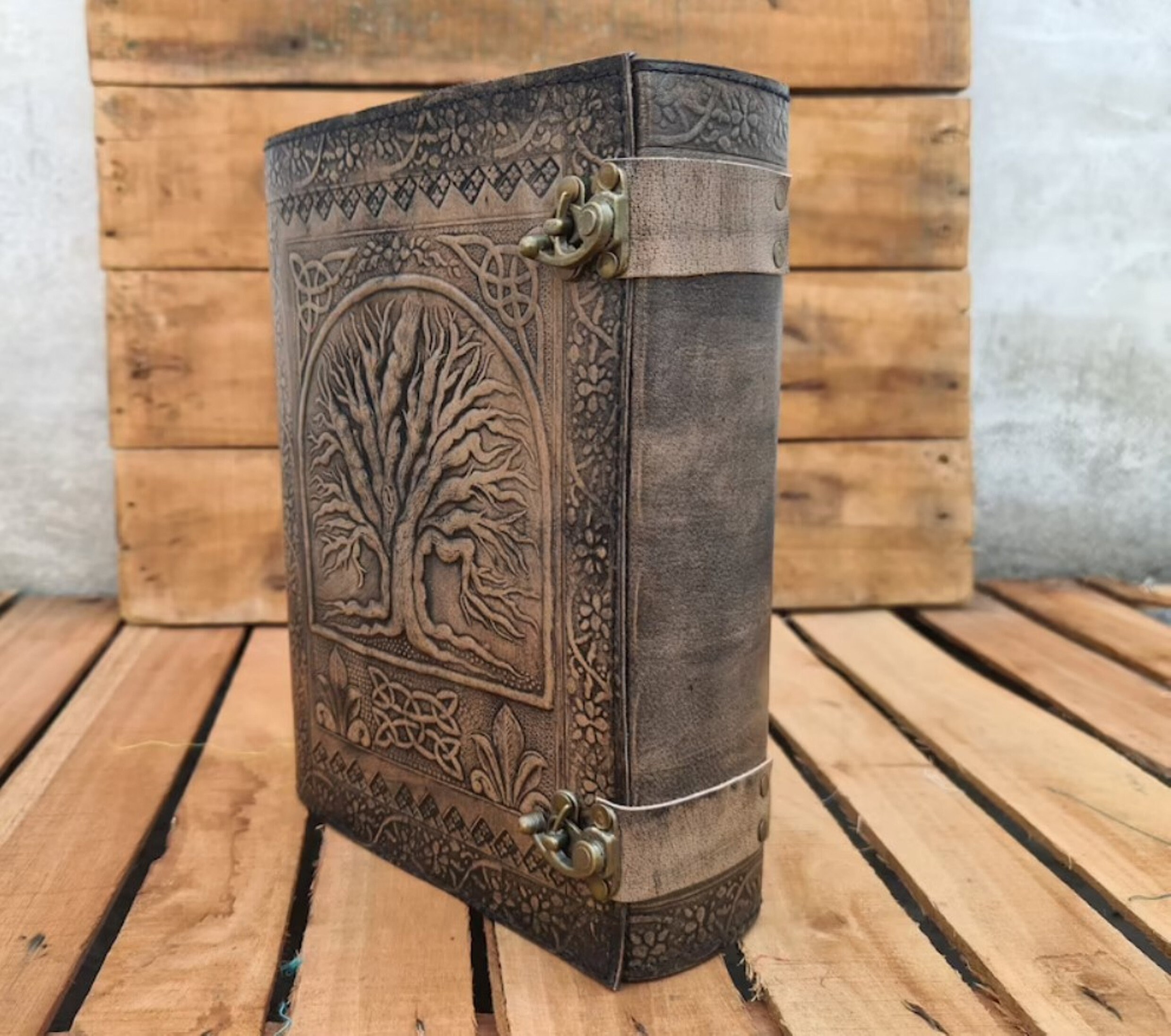 600 Pages Large Tree of Life Fat Leather Journal, Leather Grimoire ...