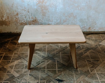 Table basse TEMIDA en chêne ou frêne/scandinave/ claire et élégante/ minimalisme/ bords arrondis/ bois massif/ design simple