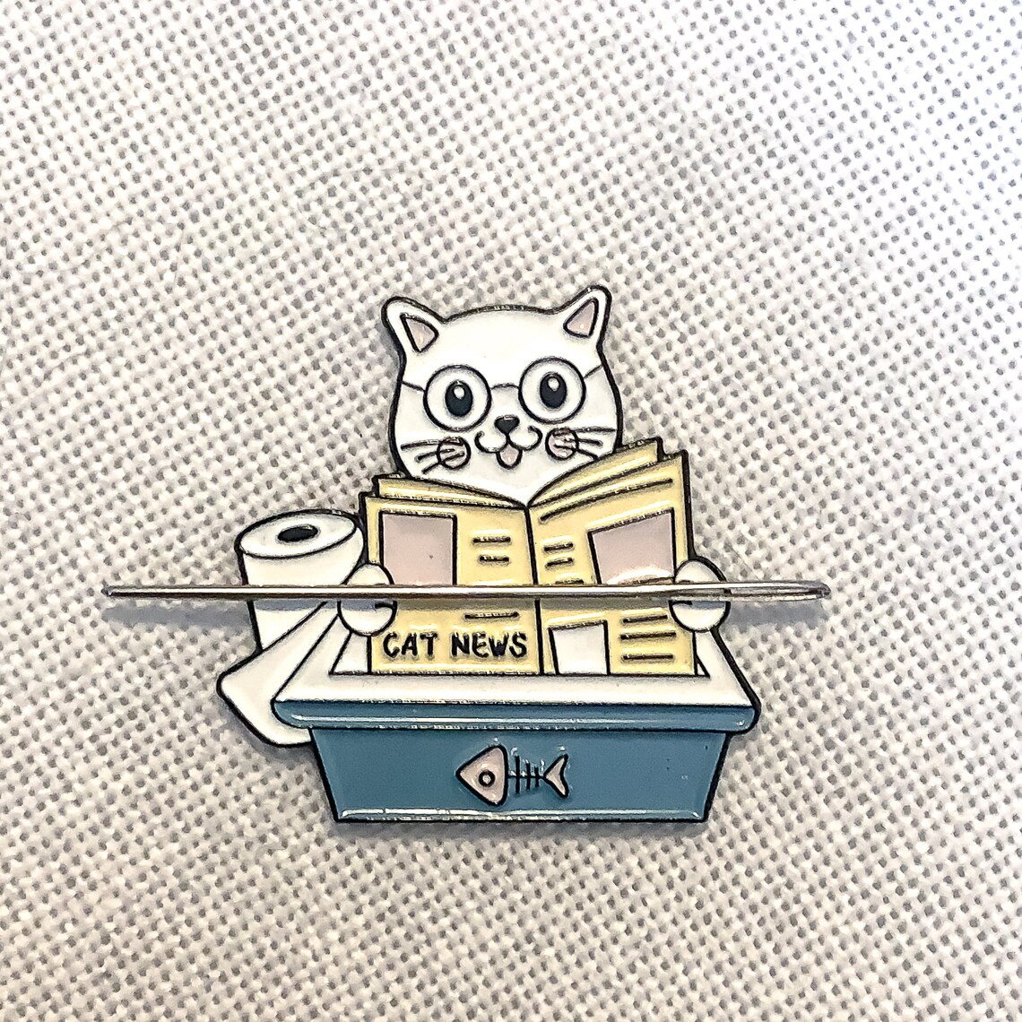 Download Cute cat reading in litter tray needle minder Needle Keeper | Etsy
