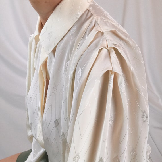 Vintage shirt puffed women/folds on the shoulders