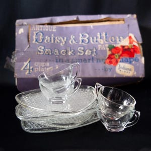 Vintage MCM Indiana Glass Set of 4 Daisy & Button Pattern Glass Snack Set | Tea Cups and Trays