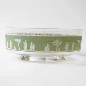 Vintage Jeanette Hellenic Jasperware 8 3/4" Glass Bowl in Green