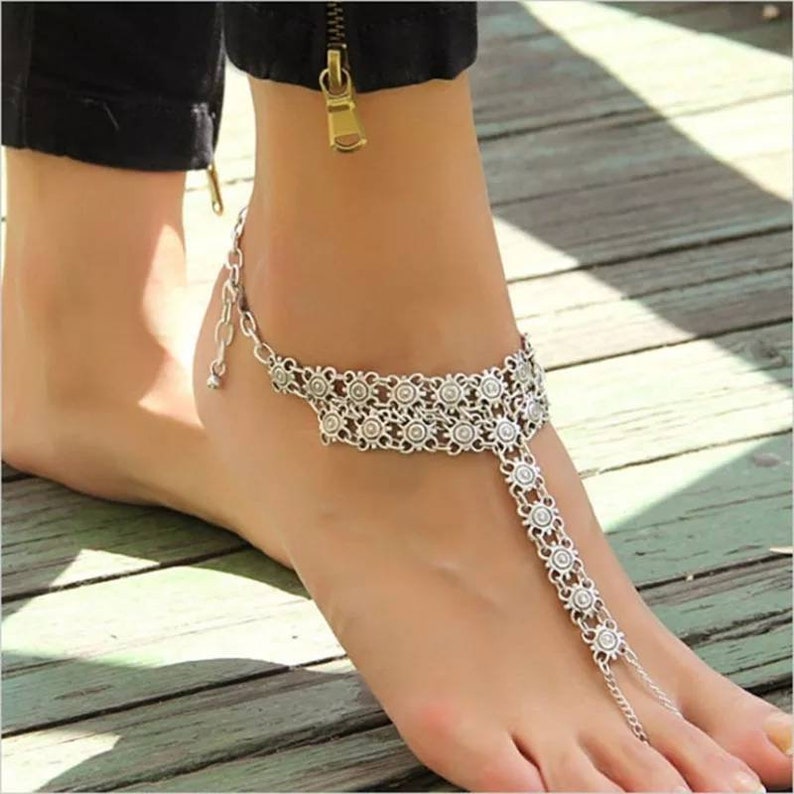 anklet barefoot