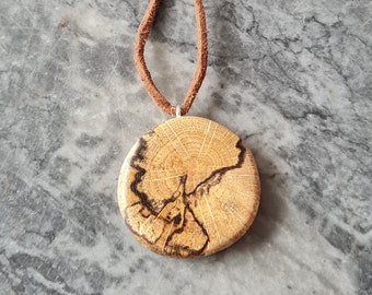 Collier pendentif en chêne éclaboussé