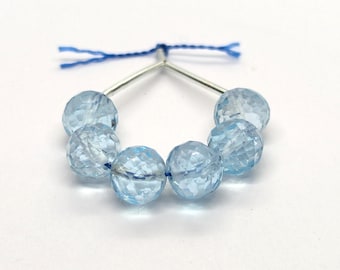 Cuentas redondas microfacetadas de topacio azul cielo: Juego de 6, tamaño de 6,2 a 6,4 mm.