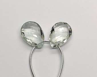 AAA+ groene amethist (prasioliet) gefacetteerde perenbrioletten: paar, maat 9,6 x 13,4 x 5,3 mm en 9,6 x 13,7 x 5,7 mm