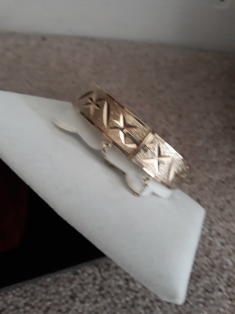 22ct on silver bangle