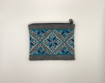 Wallet with embroidered Ukrainian ornament