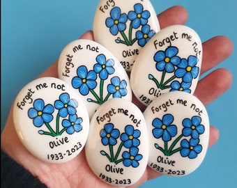 Forget me not keepsake stone ,Remembrance gift, Never forget, sympathy , Miss you , Gift for loved one, loss and grief gift, memory box