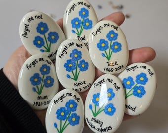 Forget me not keepsake stone ,Remembrance gift, Never forget, sympathy , Miss you , Gift for loved one, loss and grief gift, memory box