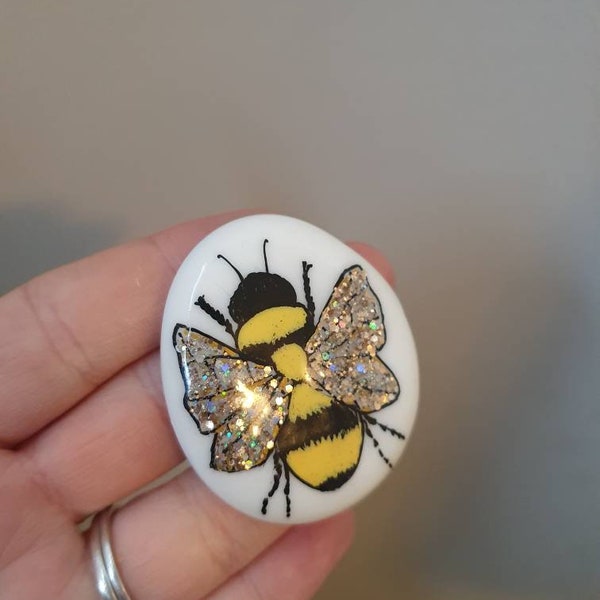 Sparkly wings bumble bee fridge magnet