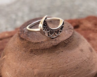 Bague en argent sterling en forme de croissant de lune, faite main en argent massif