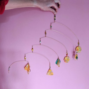 Mobiel &#39;Jonquil&#39; - Zonnevanger als interieurdecoratie om op te hangen