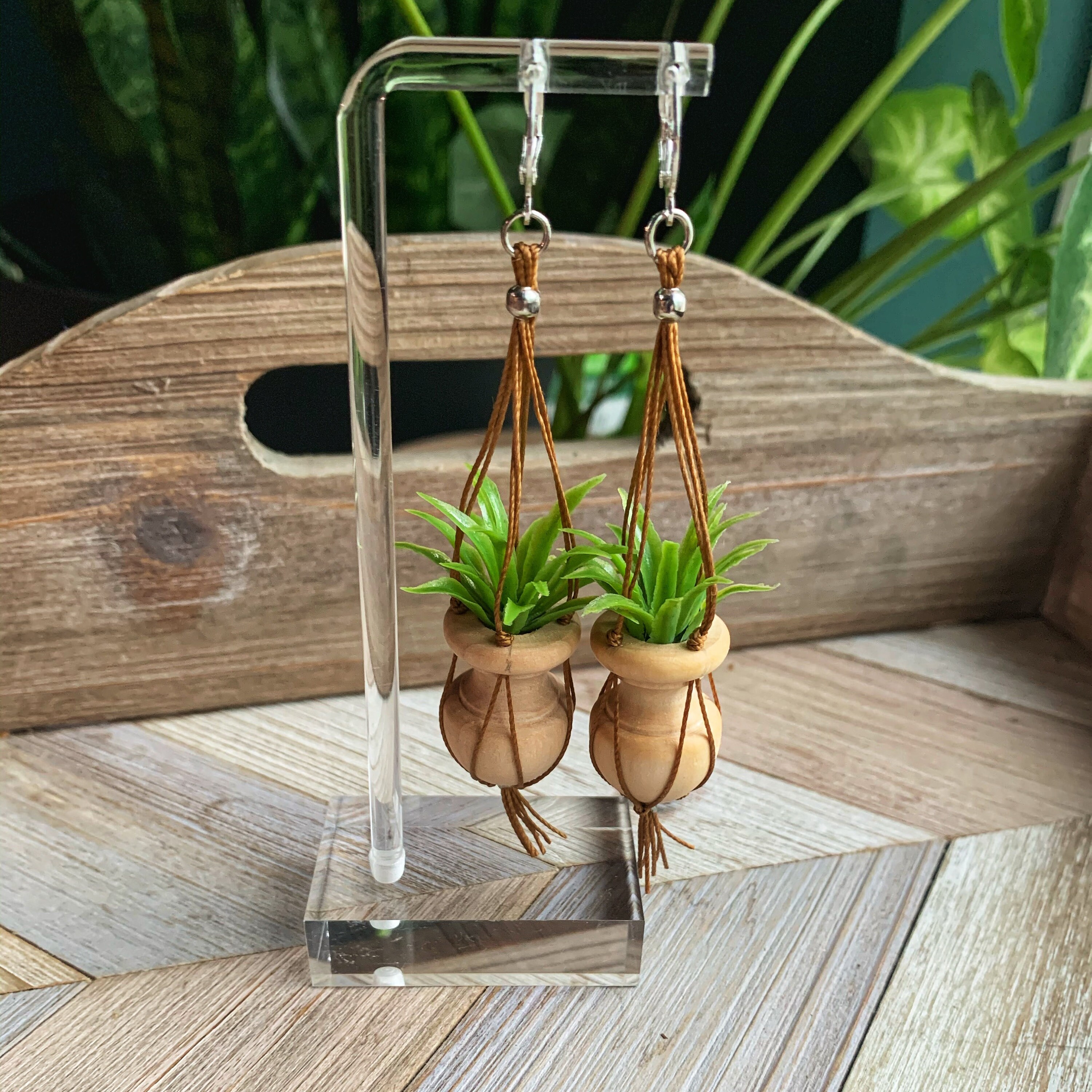 Hanging plant earrings deals
