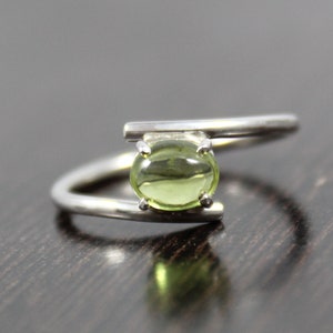 925 Sterling Sliver, Natural Peridot, Twisted Ring, Gemstone Ring, Handmade Silver Ring, Statement Ring, Sliver Jewelry, Gifts For Her