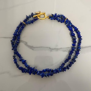 lapis edelstenen ketting, ruwe natuursteen ketting, dubbele streng korte ketting, ketting voor vrouw, ketting met blauwe kralen